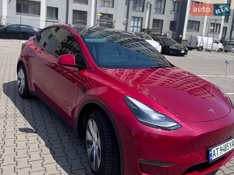Позашляховик / Кросовер Tesla Model Y 2022 в Івано-Франківську