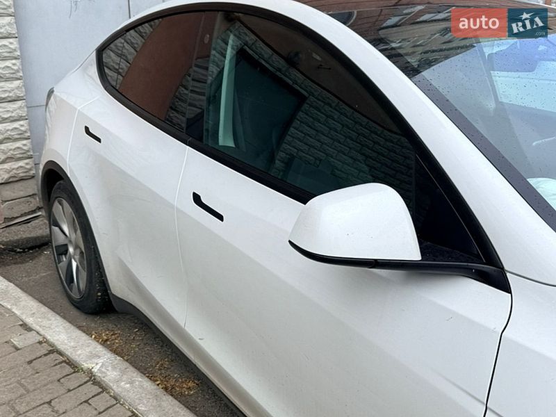 Позашляховик / Кросовер Tesla Model Y 2021 в Києві