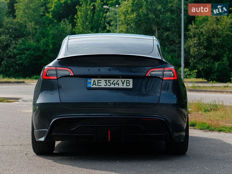 Позашляховик / Кросовер Tesla Model Y 2020 в Дніпрі