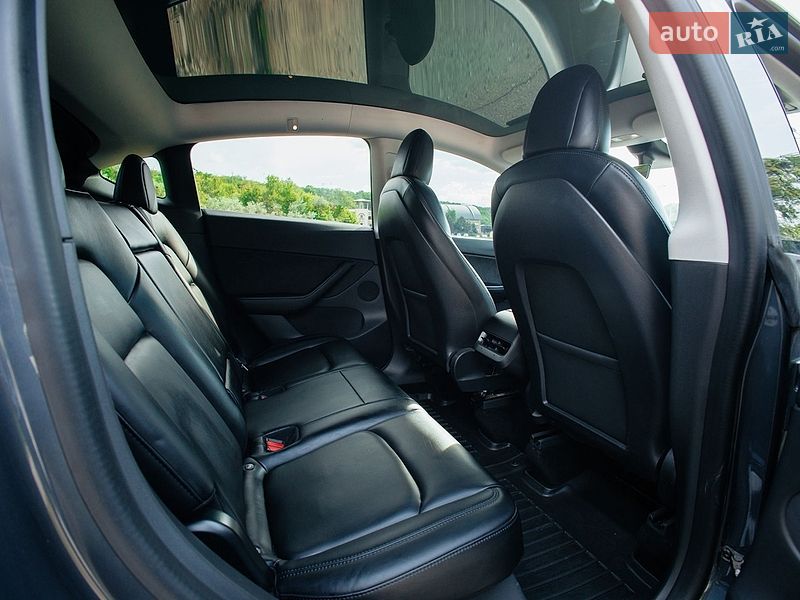 Позашляховик / Кросовер Tesla Model Y 2020 в Дніпрі