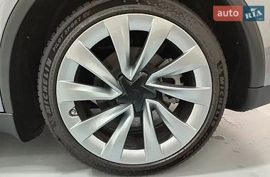 Позашляховик / Кросовер Tesla Model Y 2025 в Києві