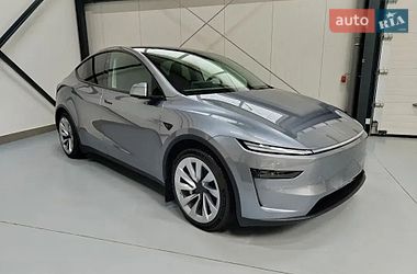 Позашляховик / Кросовер Tesla Model Y 2025 в Києві