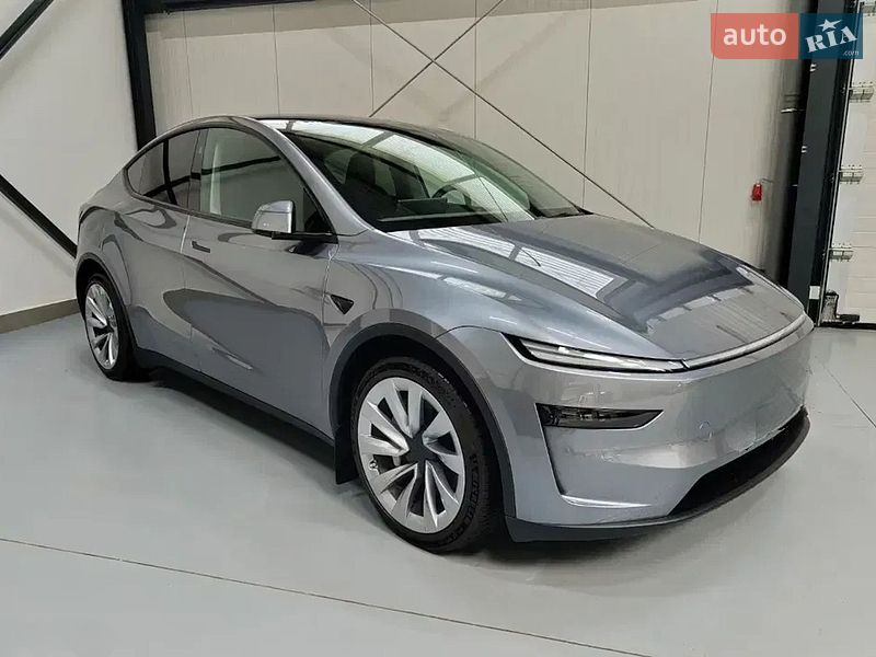 Позашляховик / Кросовер Tesla Model Y 2025 в Києві