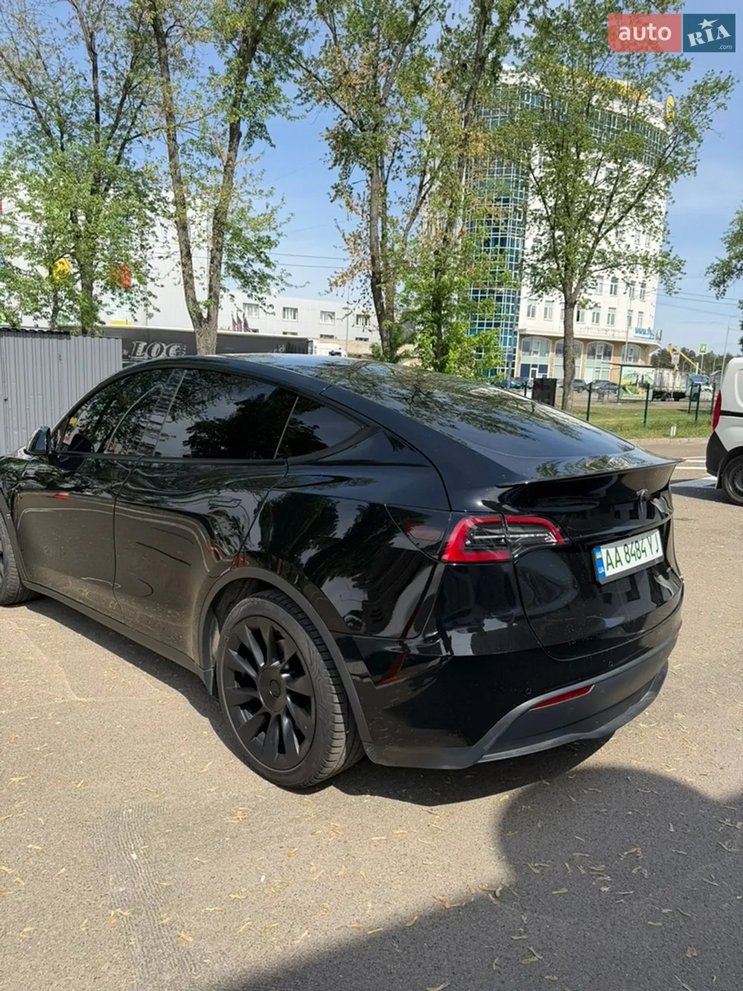 2020 Tesla Model Y - мініатюра 8