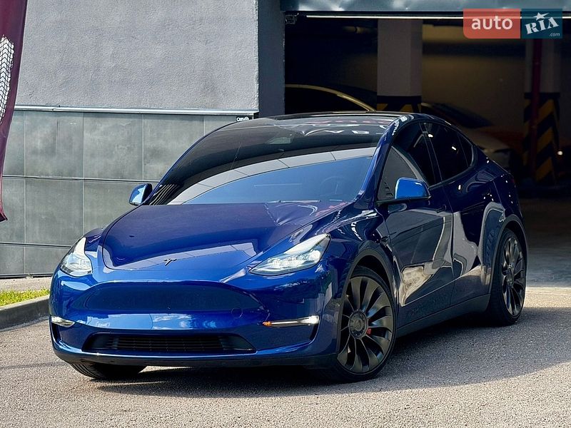Позашляховик / Кросовер Tesla Model Y 2023 в Харкові