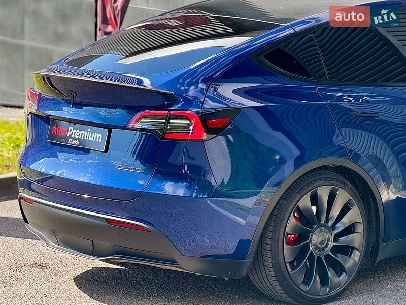 Позашляховик / Кросовер Tesla Model Y 2023 в Харкові