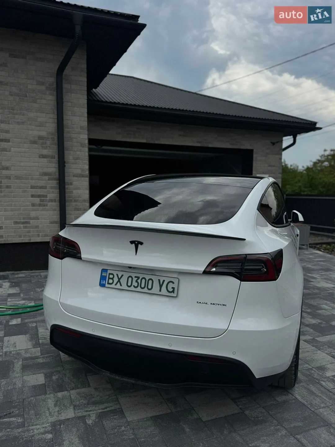 2021 Tesla Model Y - мініатюра 8
