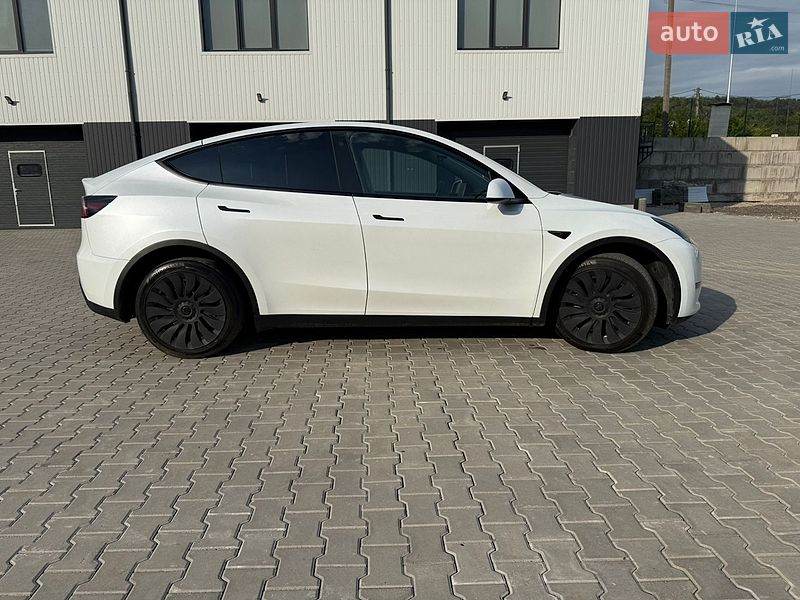 Позашляховик / Кросовер Tesla Model Y 2023 в Вінниці фото 12 Позашляховик / Кросовер Tesla Model Y 2023 в Вінниці