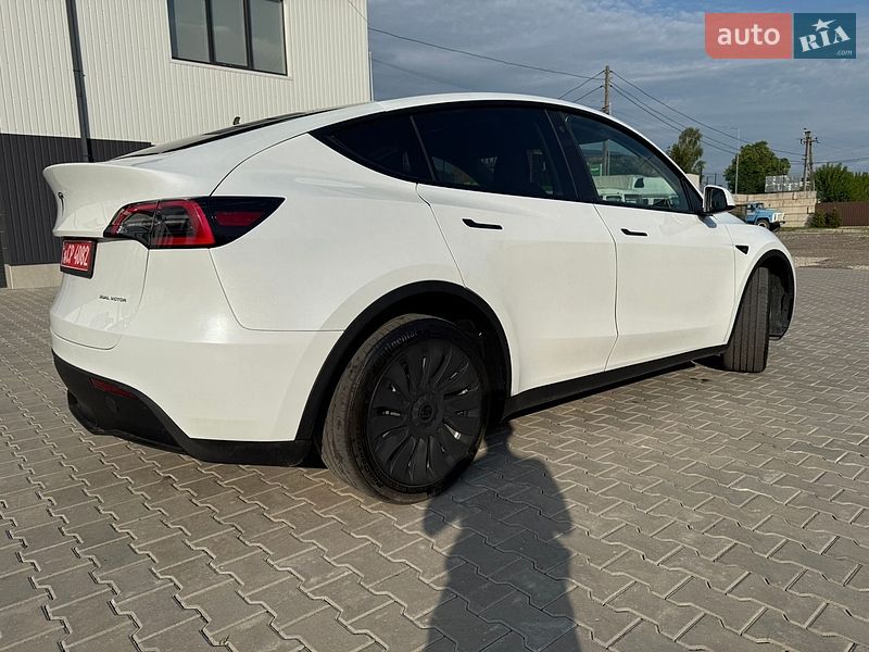 Внедорожник / Кроссовер Tesla Model Y 2023 в Виннице