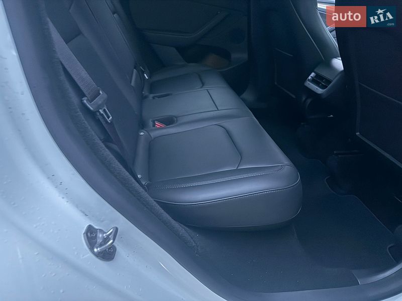 Внедорожник / Кроссовер Tesla Model Y 2023 в Виннице