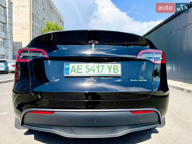 Позашляховик / Кросовер Tesla Model Y 2025 в Дніпрі