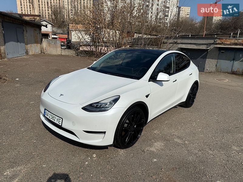 Позашляховик / Кросовер Tesla Model Y 2021 в Києві