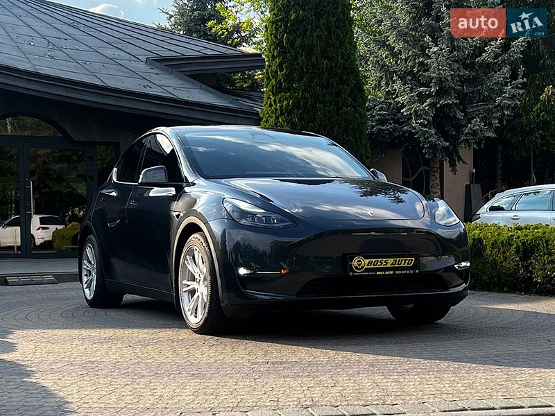 Позашляховик / Кросовер Tesla Model Y 2024 в Львові