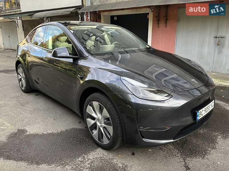 Внедорожник / Кроссовер Tesla Model Y 2024 в Тернополе
