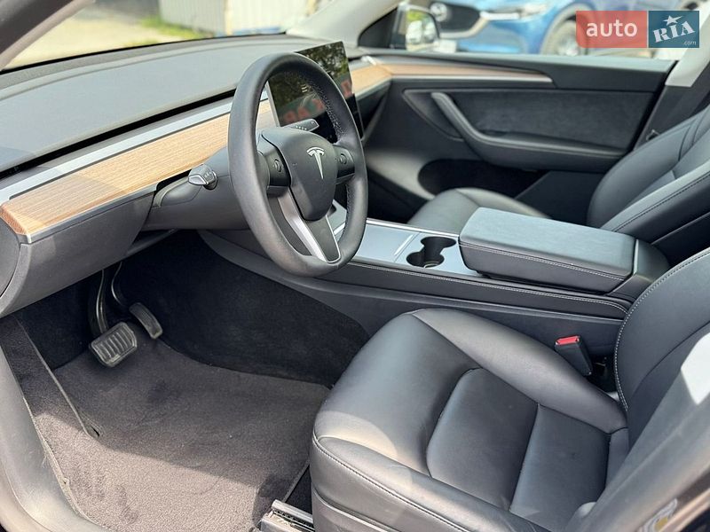 Внедорожник / Кроссовер Tesla Model Y 2024 в Виннице