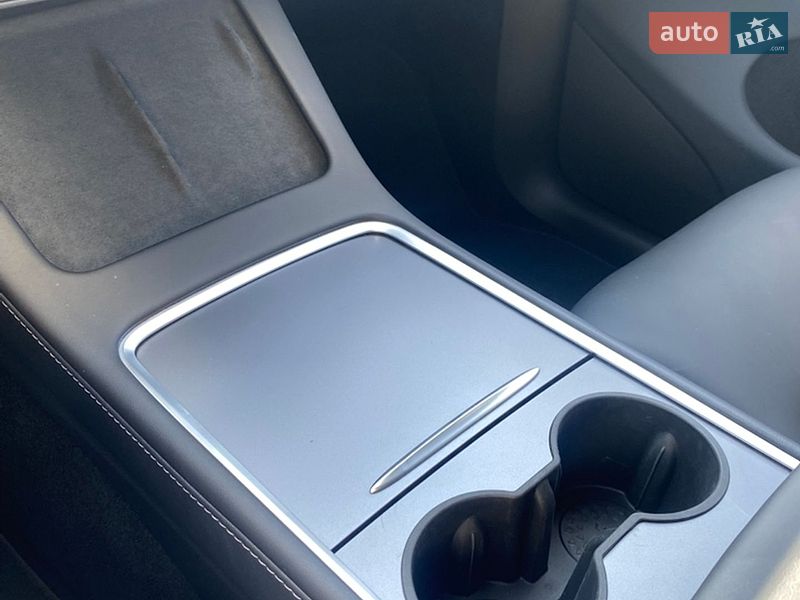 Внедорожник / Кроссовер Tesla Model Y 2024 в Киеве фото 20 Внедорожник / Кроссовер Tesla Model Y 2024 в Киеве