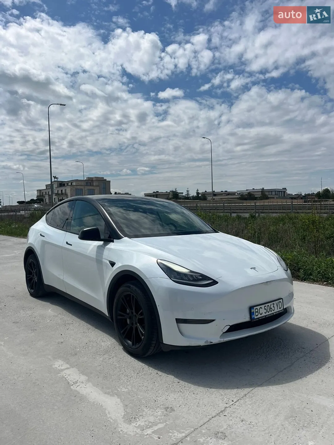 2020 Tesla Model Y - мініатюра 8