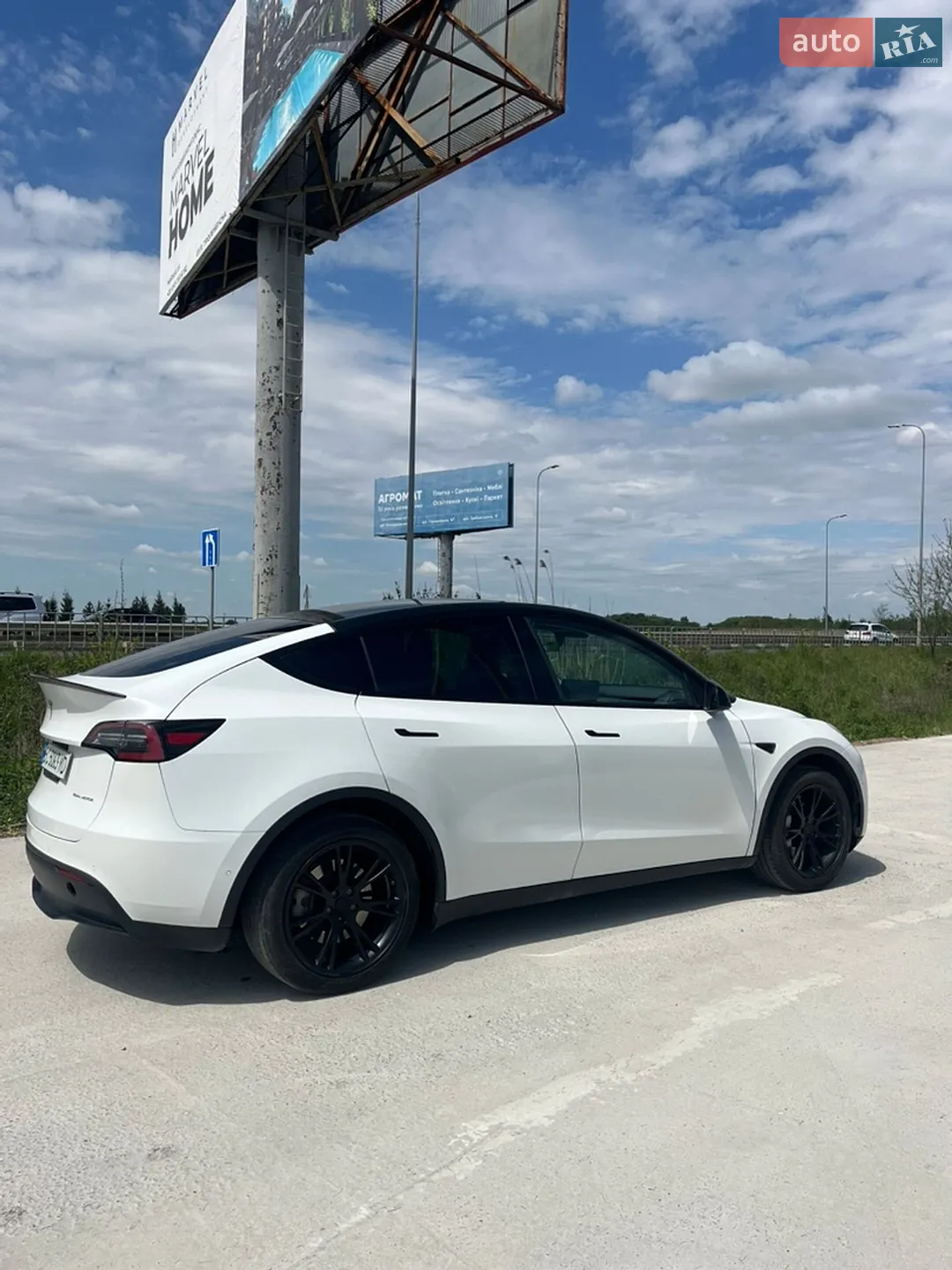 2020 Tesla Model Y - мініатюра 11