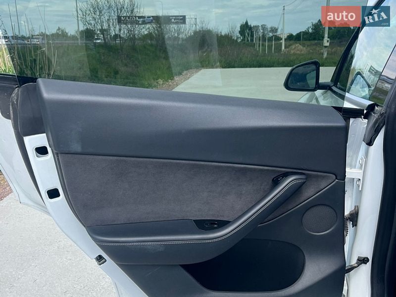 Внедорожник / Кроссовер Tesla Model Y 2020 в Львове фото 26 Внедорожник / Кроссовер Tesla Model Y 2020 в Львове