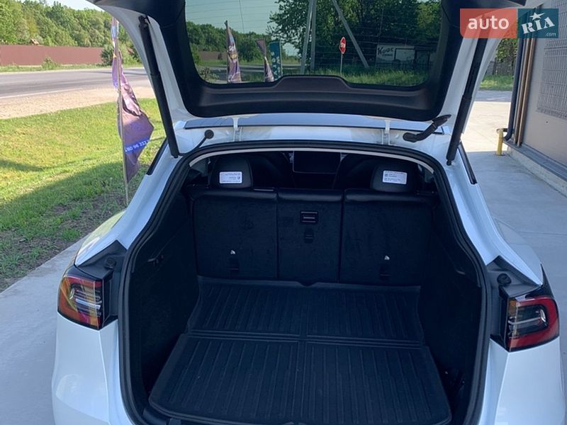 Позашляховик / Кросовер Tesla Model Y 2024 в Чорткові фото 8 Позашляховик / Кросовер Tesla Model Y 2024 в Чорткові