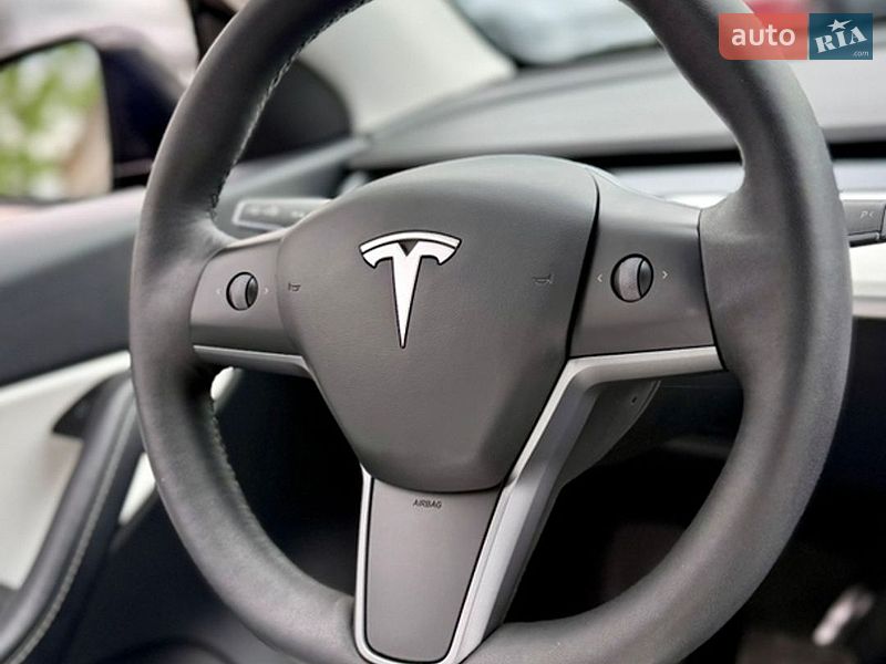 Позашляховик / Кросовер Tesla Model Y 2021 в Вінниці