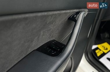Позашляховик / Кросовер Tesla Model Y 2020 в Мукачевому