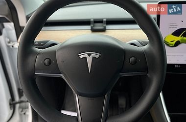 Позашляховик / Кросовер Tesla Model Y 2020 в Мукачевому