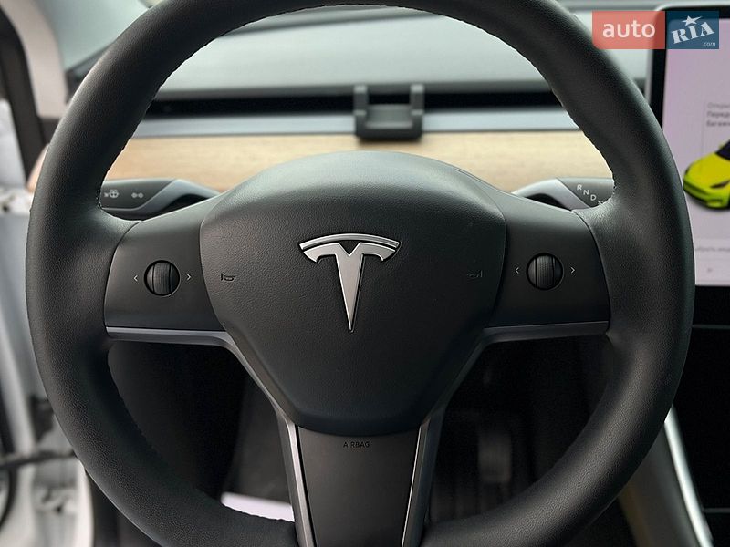 Позашляховик / Кросовер Tesla Model Y 2020 в Мукачевому