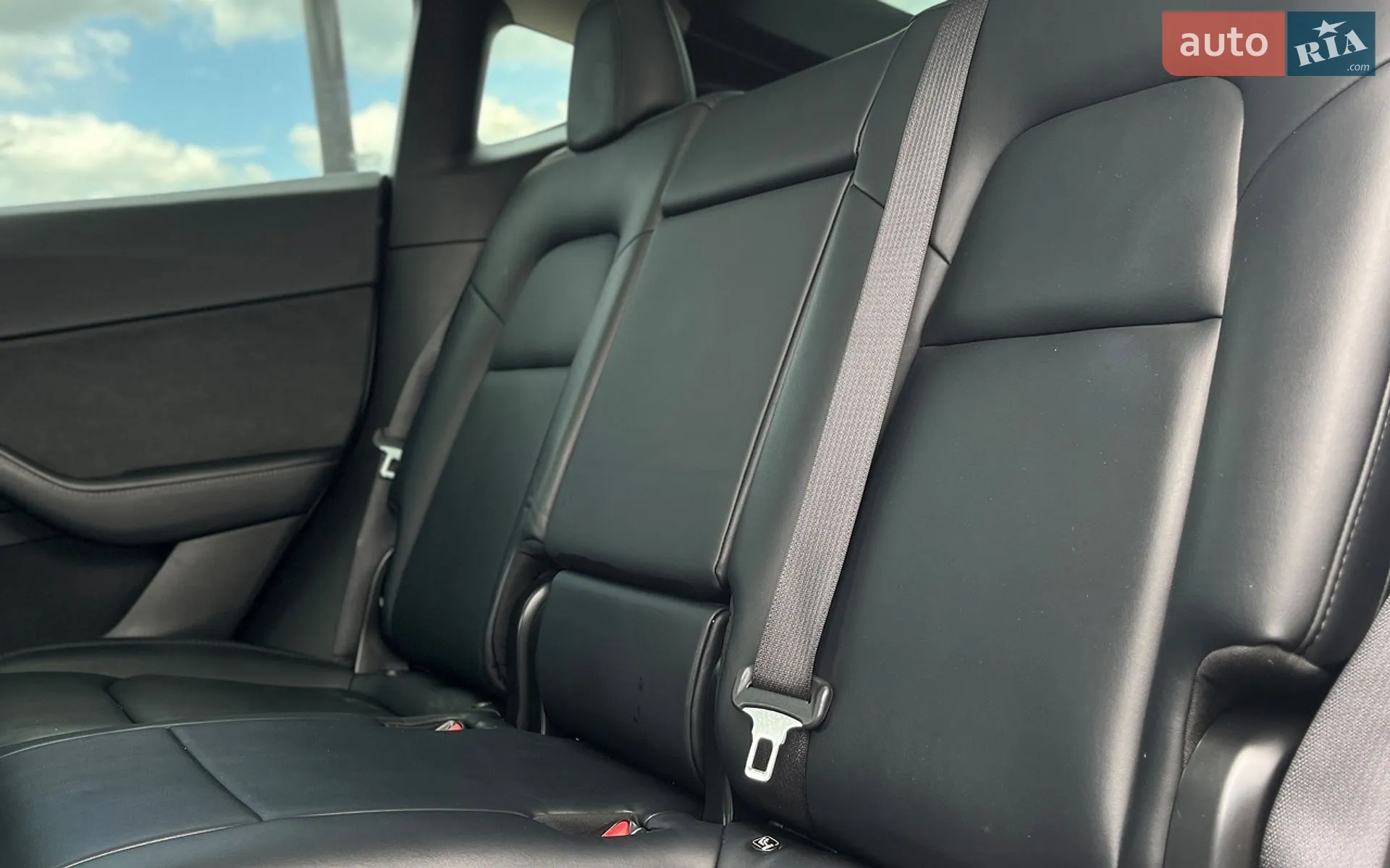 2020 Tesla Model Y - мініатюра 27