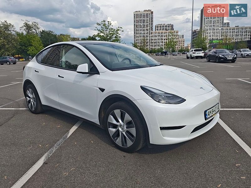 Позашляховик / Кросовер Tesla Model Y 2023 в Києві фото 7 Позашляховик / Кросовер Tesla Model Y 2023 в Києві