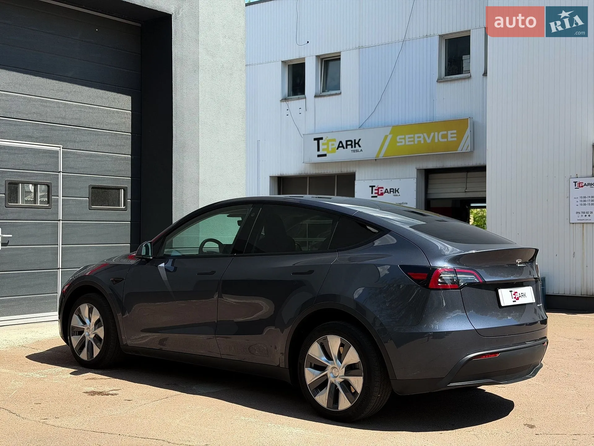 2023 Tesla Model Y - мініатюра 8