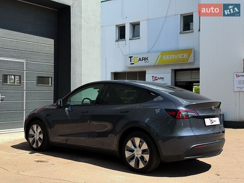 Внедорожник / Кроссовер Tesla Model Y 2023 в Киеве