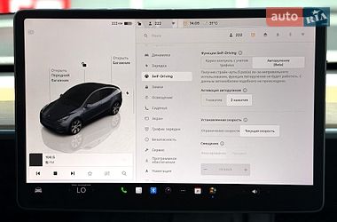 Внедорожник / Кроссовер Tesla Model Y 2023 в Киеве