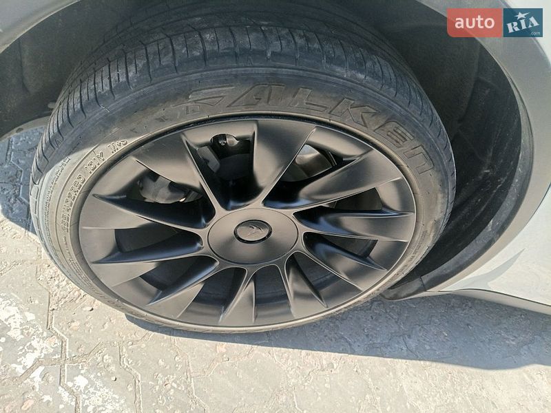Позашляховик / Кросовер Tesla Model Y 2023 в Запоріжжі