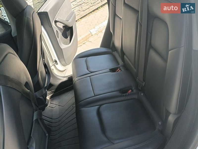 Позашляховик / Кросовер Tesla Model Y 2023 в Запоріжжі