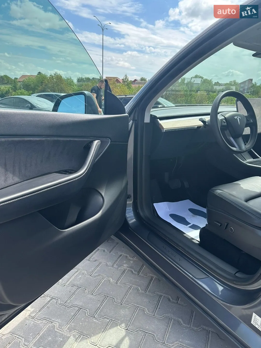 2020 Tesla Model Y - мініатюра 10
