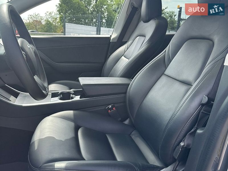 Позашляховик / Кросовер Tesla Model Y 2020 в Рівному