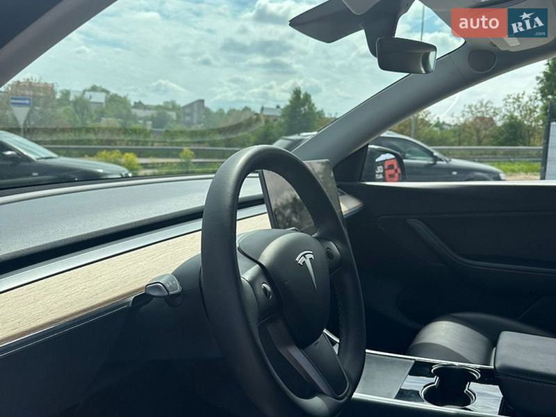 Позашляховик / Кросовер Tesla Model Y 2020 в Рівному