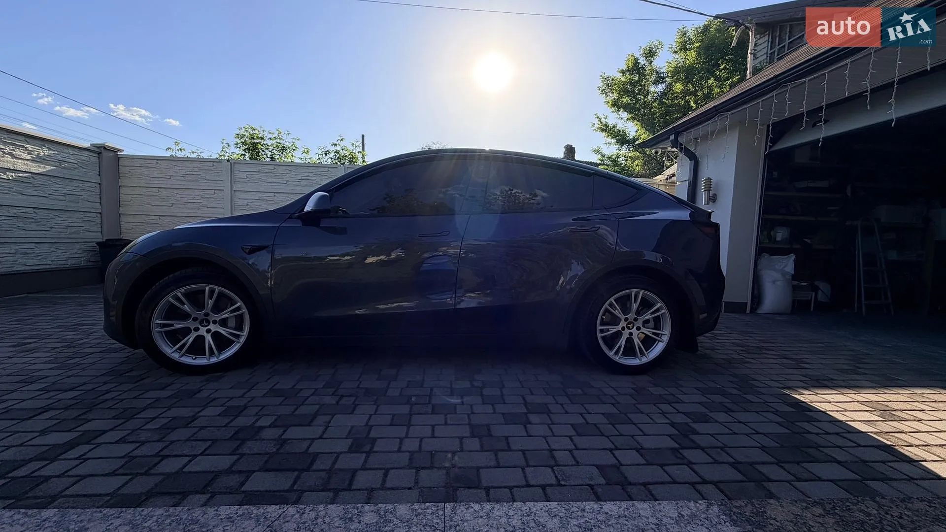 2022 Tesla Model Y - мініатюра 2