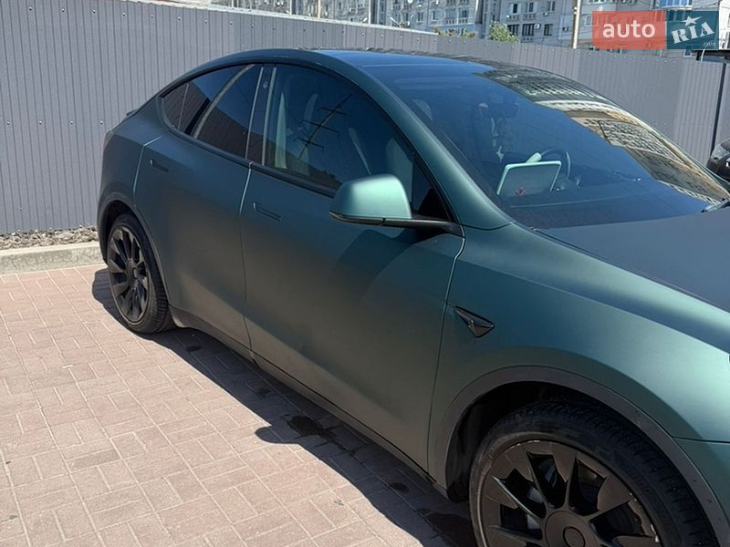 Позашляховик / Кросовер Tesla Model Y 2021 в Дніпрі