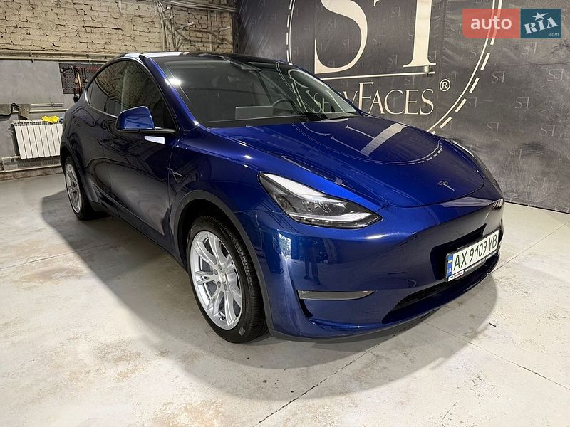 Внедорожник / Кроссовер Tesla Model Y 2024 в Харькове