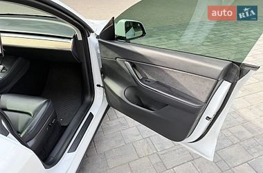 Внедорожник / Кроссовер Tesla Model Y 2021 в Ровно