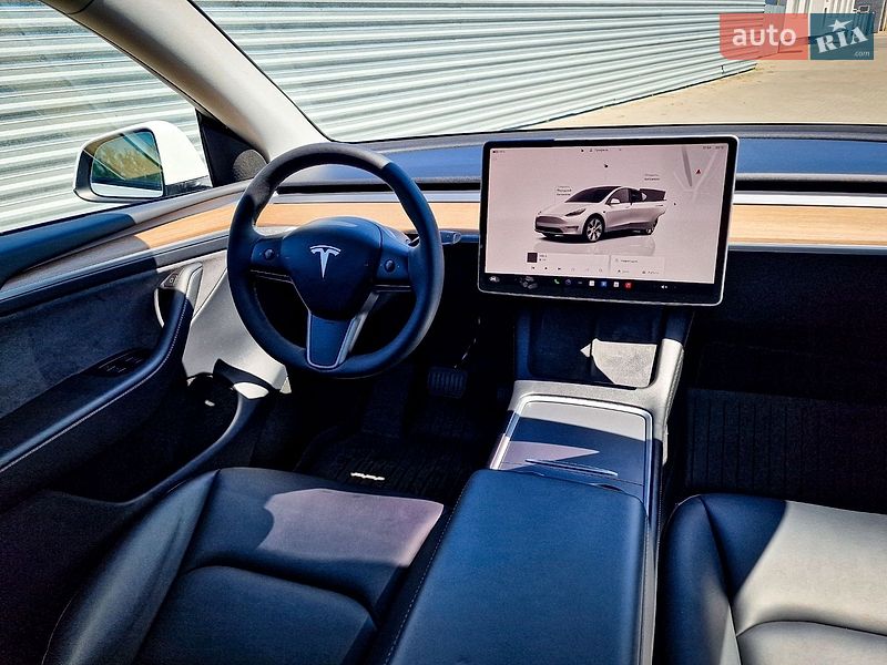 Позашляховик / Кросовер Tesla Model Y 2023 в Кременчуці фото 17 Позашляховик / Кросовер Tesla Model Y 2023 в Кременчуці