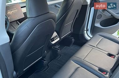 Внедорожник / Кроссовер Tesla Model Y 2022 в Киеве