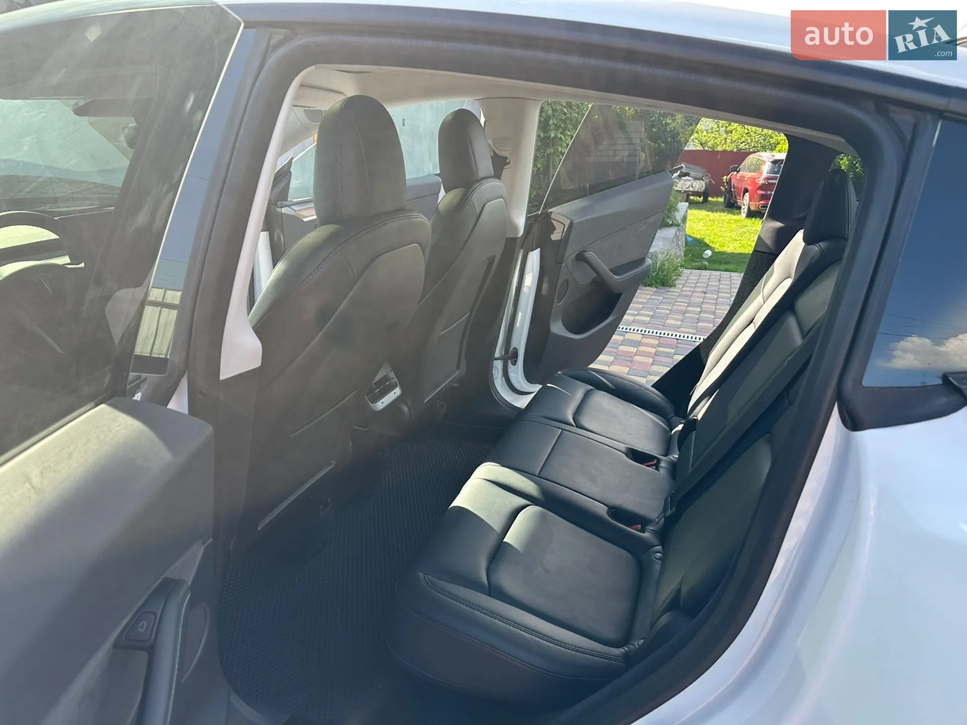 2022 Tesla Model Y - мініатюра 26