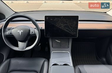 Внедорожник / Кроссовер Tesla Model Y 2024 в Киеве