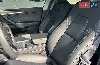 Внедорожник / Кроссовер Tesla Model Y 2024 в Киеве