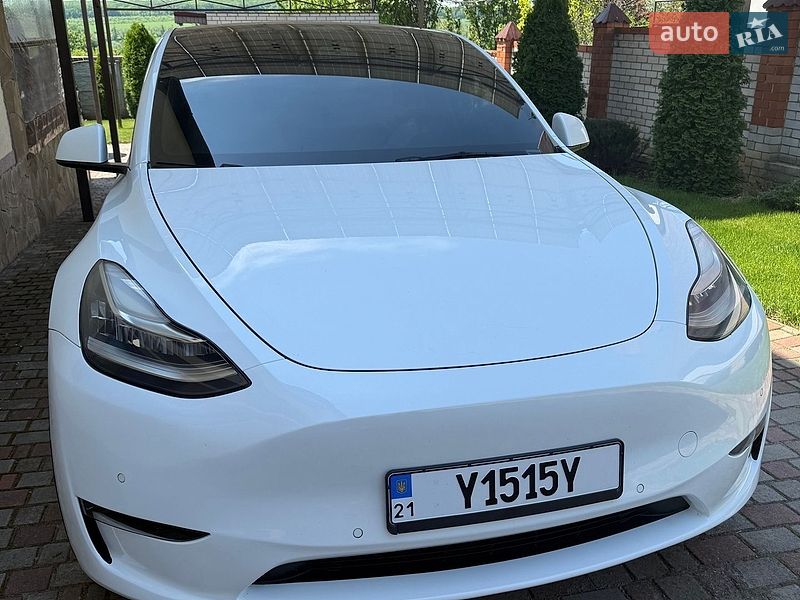Tesla Model Y 2021