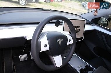 Позашляховик / Кросовер Tesla Model Y 2023 в Києві