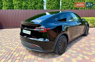 Позашляховик / Кросовер Tesla Model Y 2024 в Києві